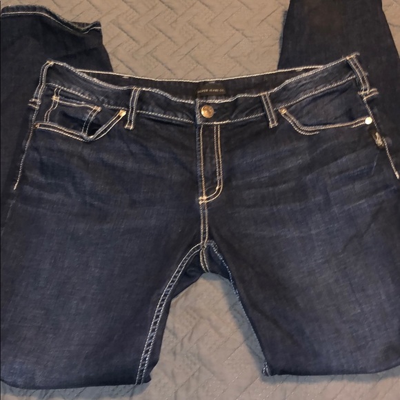 Silver Jeans - Picture 2 of 3